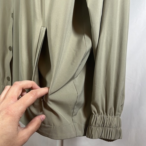 Soft Surroundings Go Lively Parachute Green Button Down Top Womens Size L - Picture 7 of 12